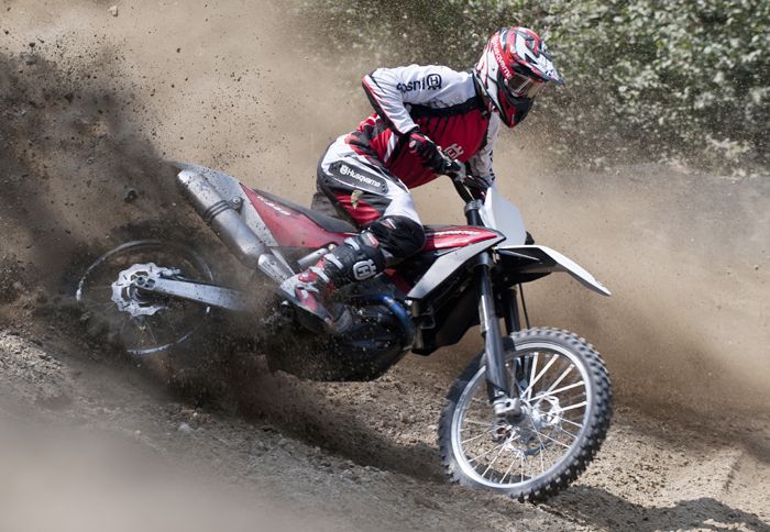 Στα 6.900 ευρώ προσφέρεται πλέον το TC 449 για έναν εξαιρετικά περιορισμένο αριθ Στα 6.900 ευρώ προσφέρεται πλέον το TC 449 για έναν εξαιρετικά περιορισμένο αριθμό μοτοσικλετών.